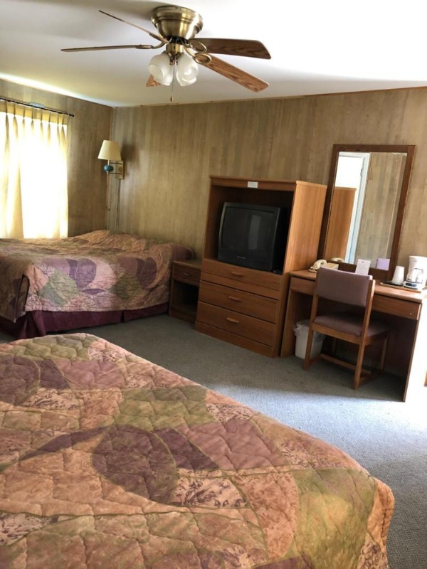 Coronado West Motel image 10