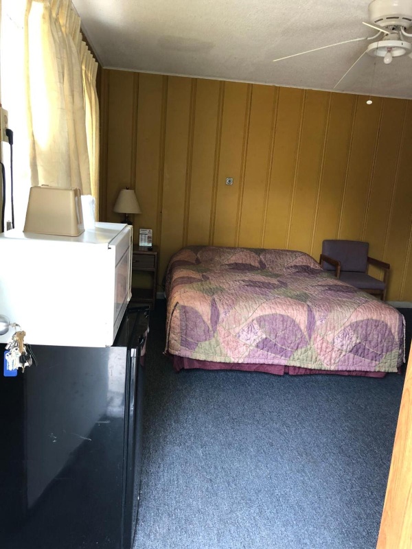 Coronado West Motel image 6